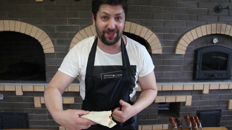 Мужики у плиты: люля кебаб на мангале - видео