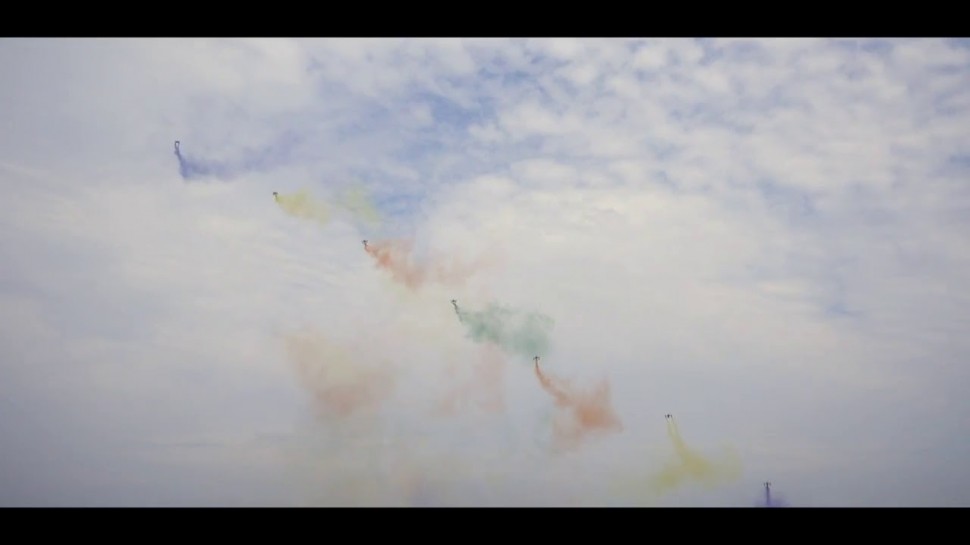 ​КРОК: Шоу дронов с "цветным дымом"